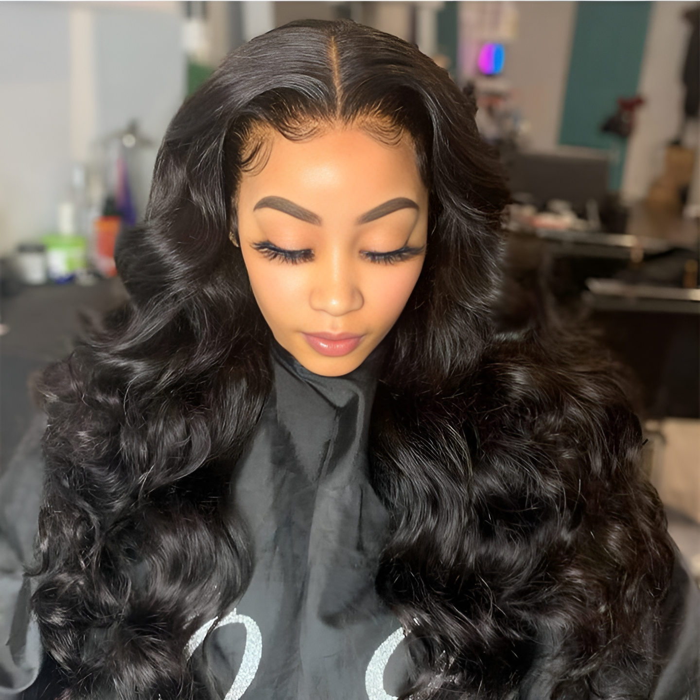 Body Wave Natural Black 13X4 - Frontal Glue less Wig